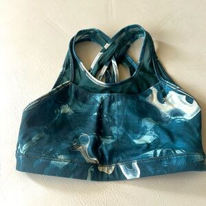 Fabletics medium sports bra